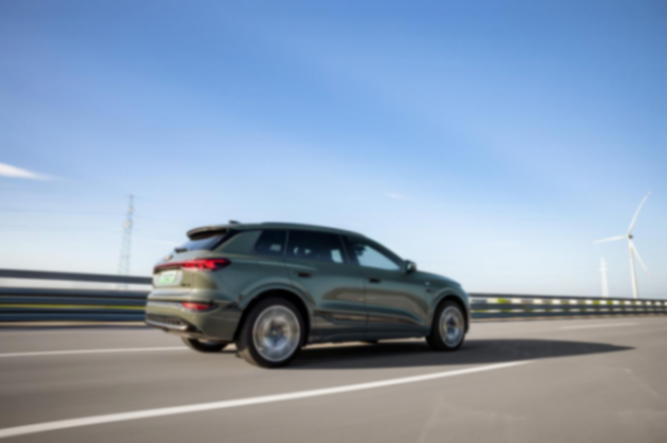 先享禮遇價35.3萬元起售:一汽奧迪Q6L e-tron為BBA轉(zhuǎn)型打樣了