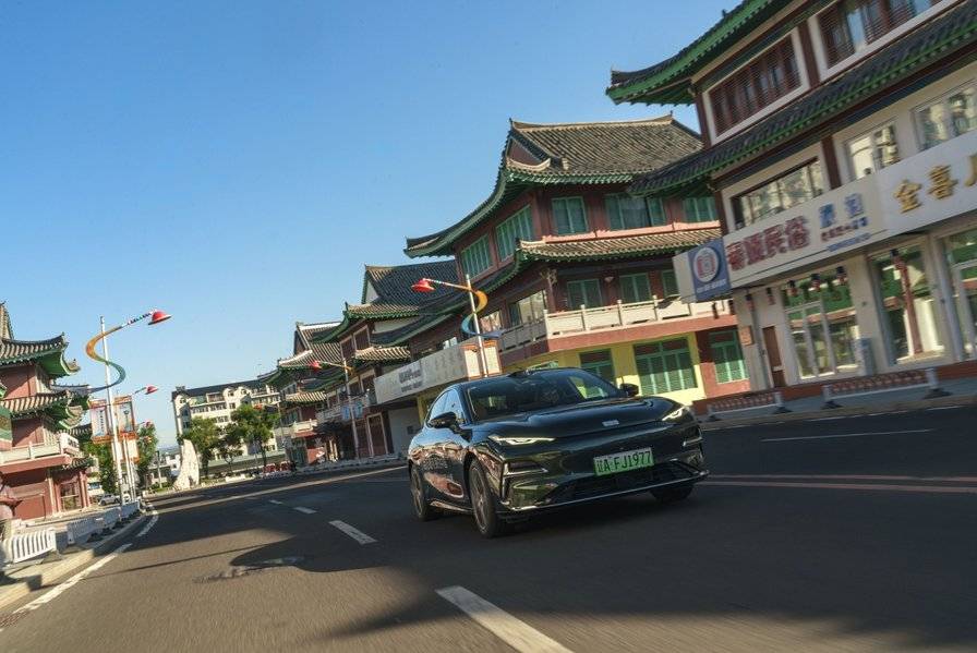 百公里油耗3.4L!吉利銀河星耀8“3L油耗挑戰(zhàn)”in長春