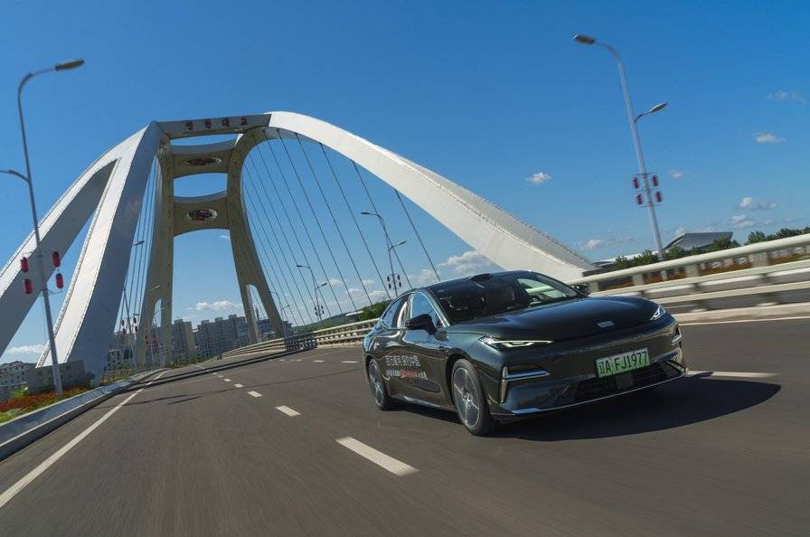 百公里油耗3.4L!吉利銀河星耀8“3L油耗挑戰(zhàn)”in長春