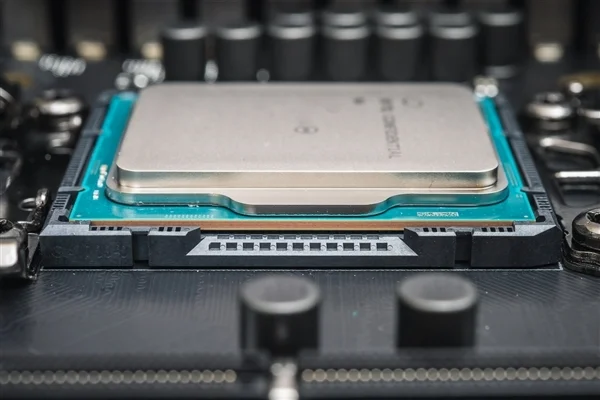 被約談后中國廠商能多買華為嗎?英偉達(dá)尚未拿到H20許可證:美國商務(wù)部積壓案件多 被約談后中國廠商能多買華為嗎!英偉達(dá)尚未拿到H20許可證:美國商務(wù)部積壓案件多