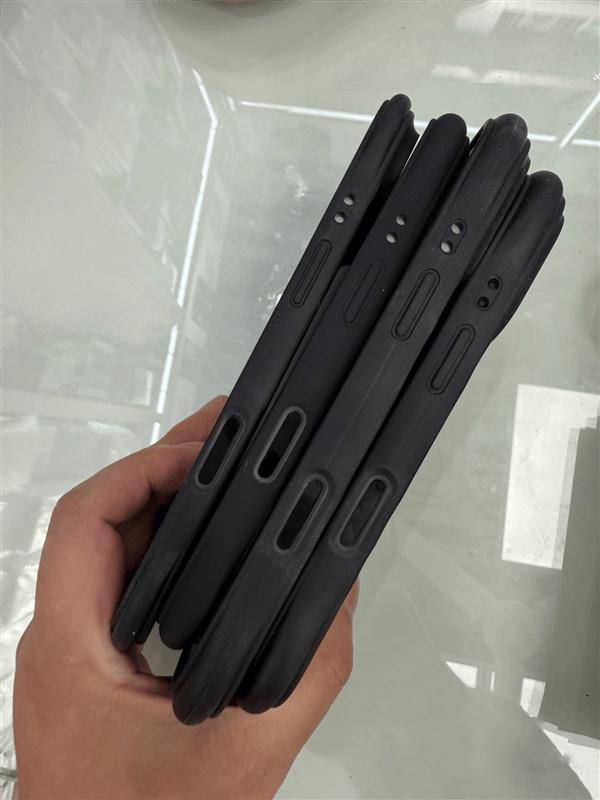 蘋果發布會臨近 iPhone 17系列官方硅膠保護殼搶先曝光