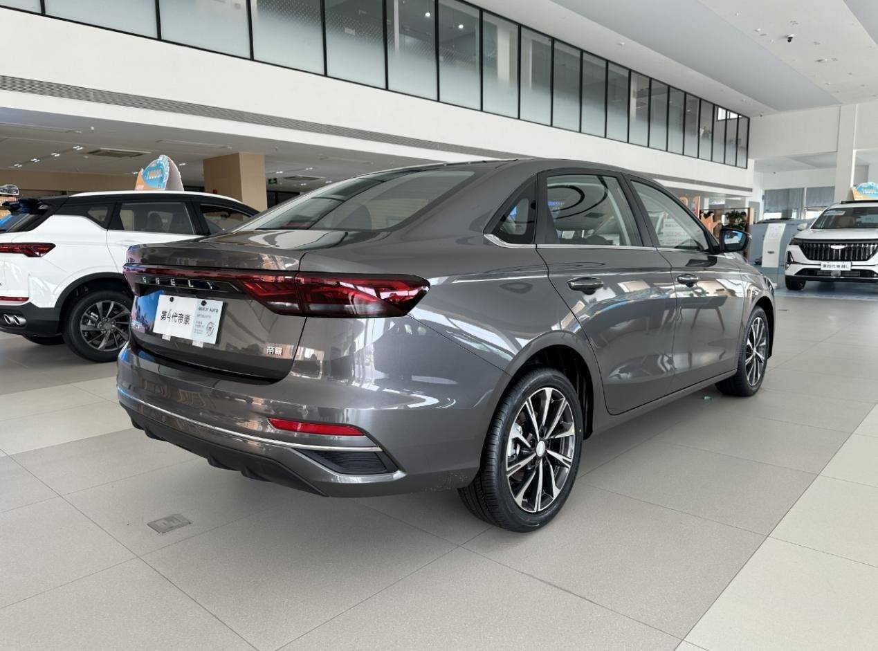 第4代帝豪全球400萬紀念款,三大件解讀,CVT18變速箱