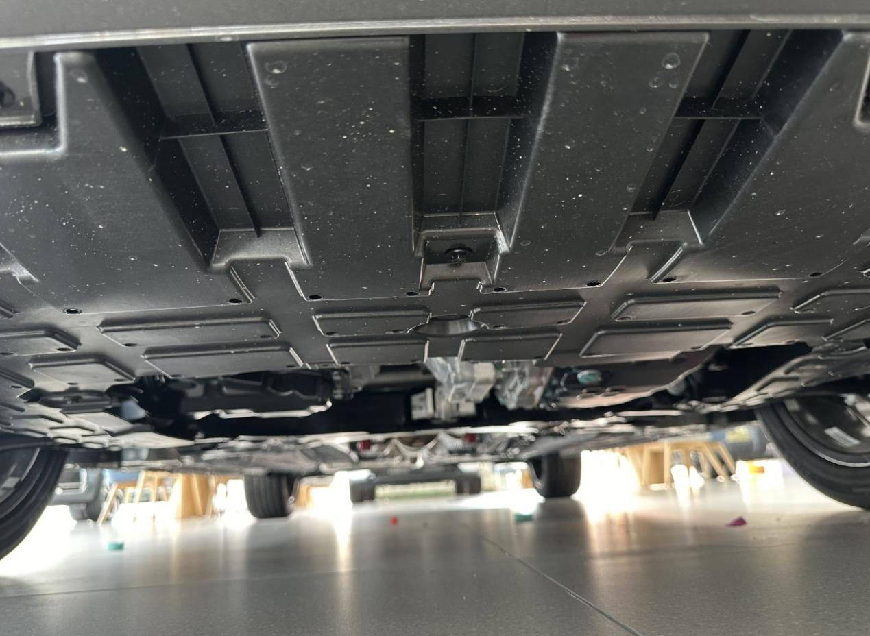 第4代帝豪全球400萬紀念款,三大件解讀,CVT18變速箱