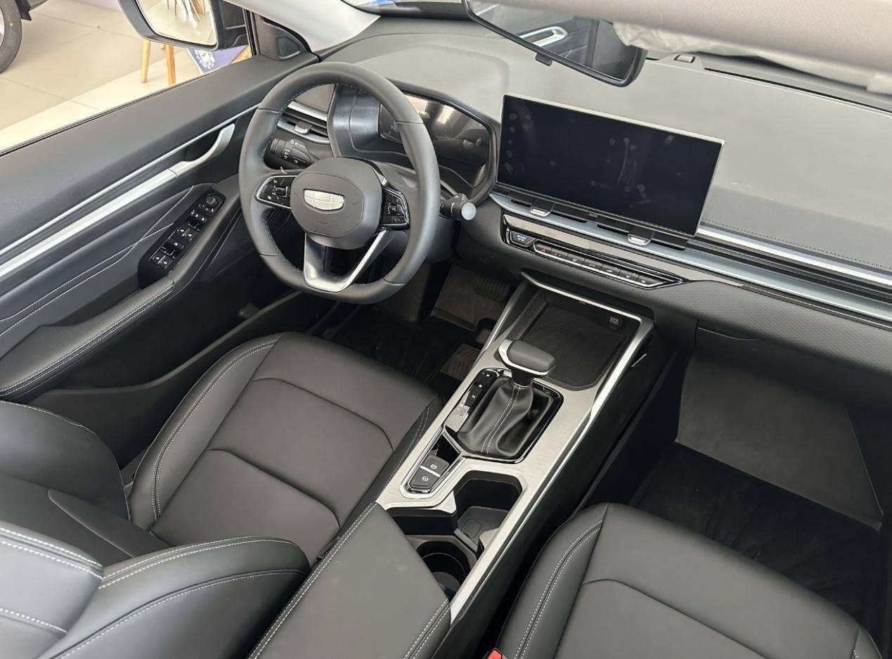 第4代帝豪全球400萬紀念款,三大件解讀,CVT18變速箱