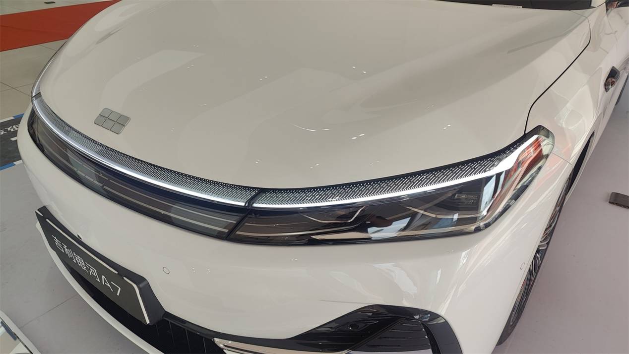 獨立試駕吉利銀河A7:摸著比亞迪過河,就成了一半?