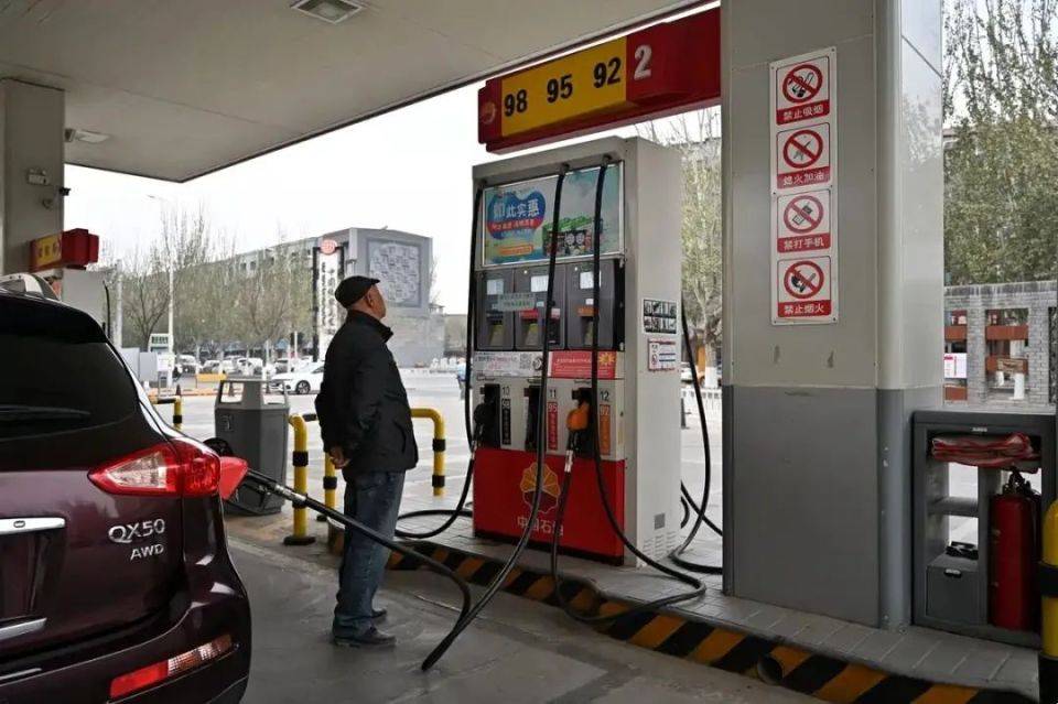 每天車聞:方程豹鈦7量產(chǎn)車下線,宏光MINI EV銷量破170萬(wàn)輛