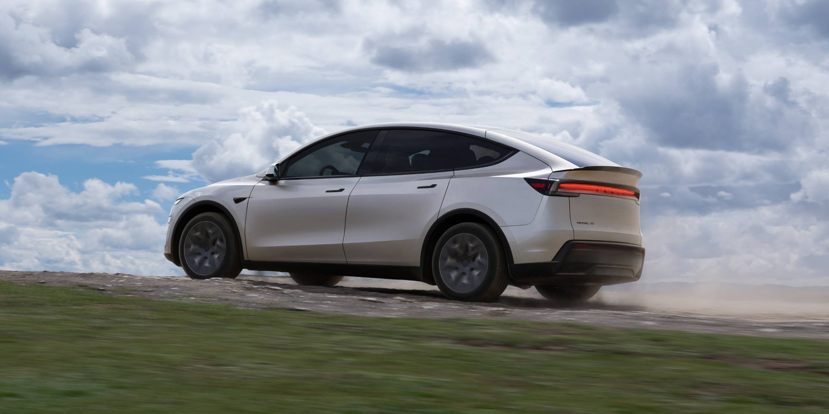 特斯拉6座Model Y L上市 33.9萬元起