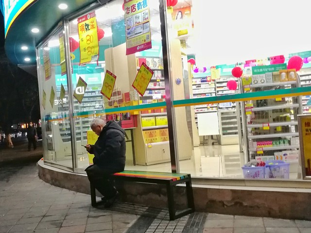 咬掉穿戴甲救人護士:很痛但應該的