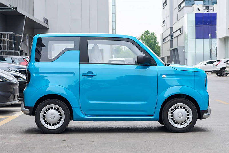 睿藍汽車旗下的純電動微型車—藍氣球正式上市