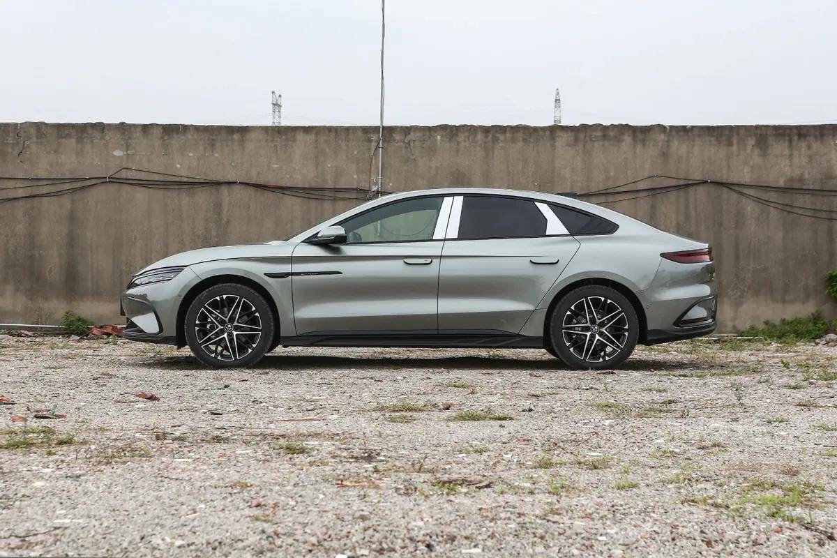 比亞迪漢長續航版上市,續航/內飾升級,外觀保持不變