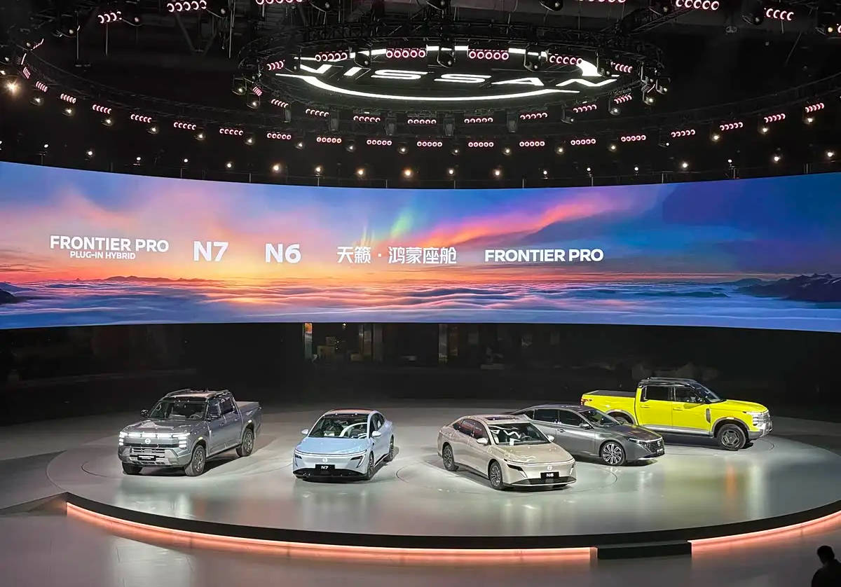 日產中國40周年品牌之夜:東風日產N6/新款天籟亮相
