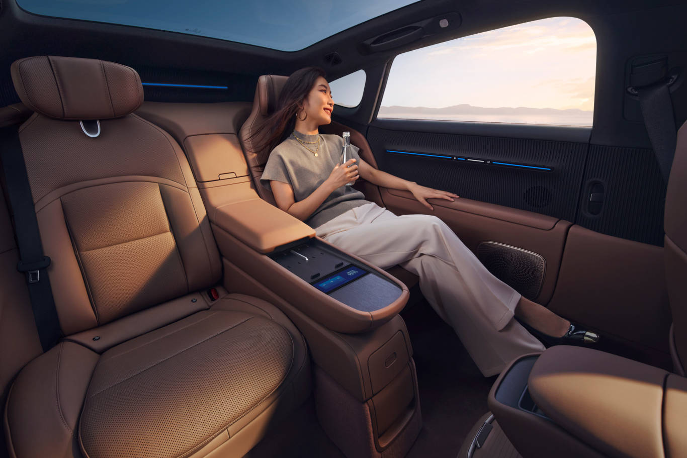 阿維塔12四激光版28日公布售價,增程版全系標配52度大電池