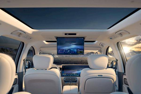 高配低價成爆款!吉利銀河M9上市首月交付破萬,5米2全尺寸SUV性價比拉滿