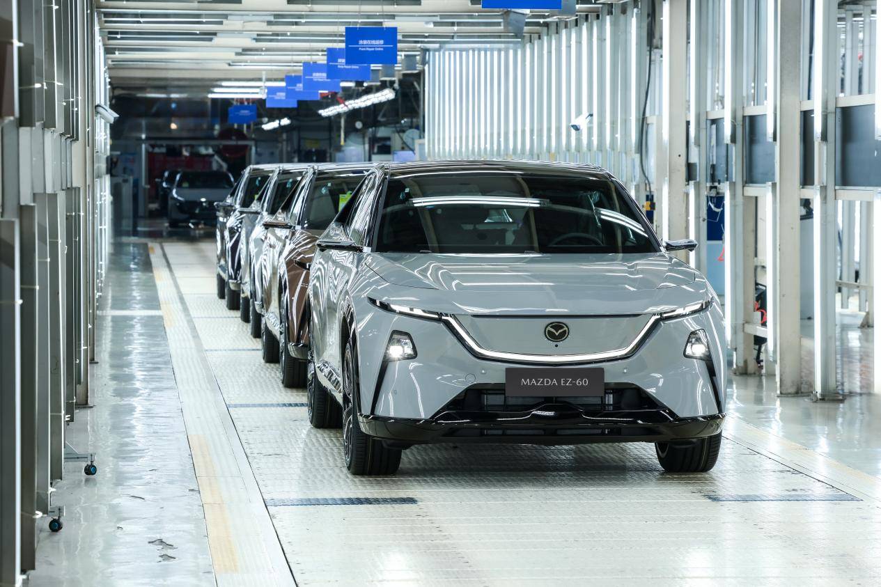 合資車企的破圈之作:長安馬自達EZ-60能否成為新能源市場的攪局者?