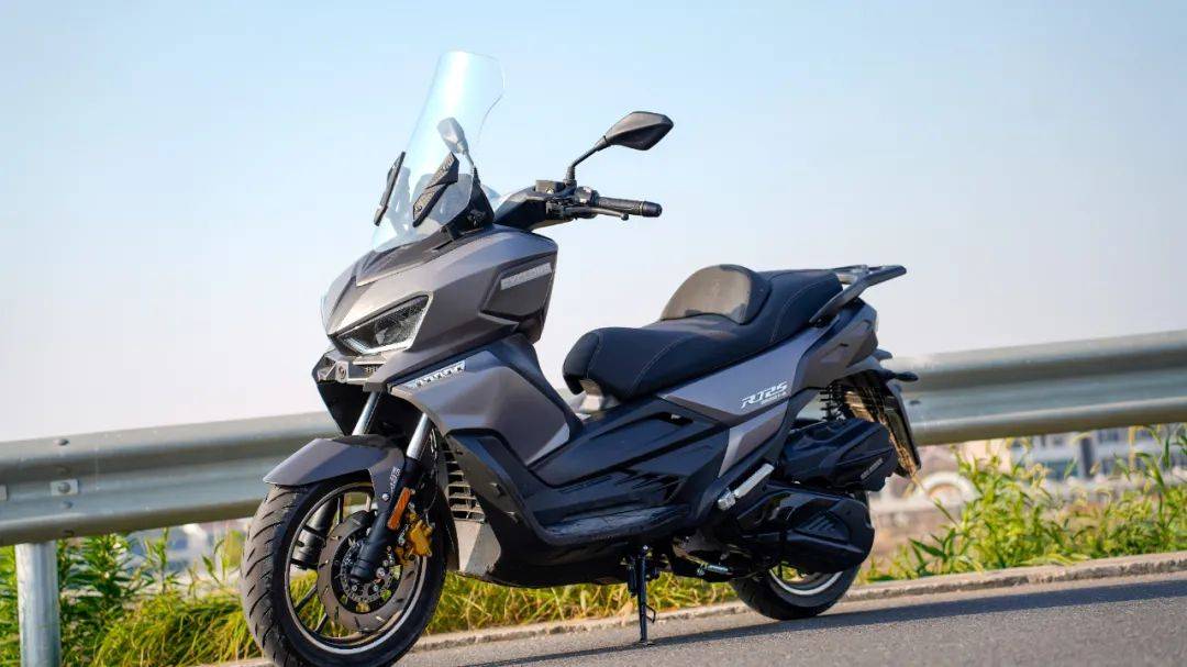 高性價比智控完全體,14999元起-賽科龍RT250靜態測評