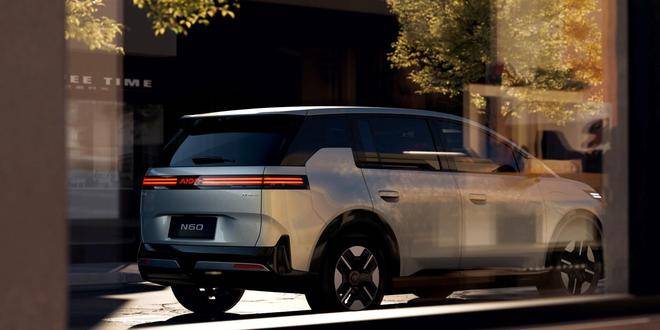 廣汽埃安N60官宣:全系標配零重力座椅+按摩、5連桿,明年Q1見